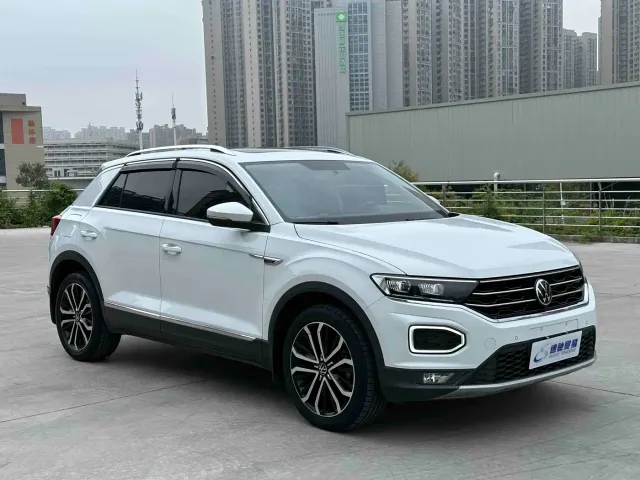 Volkswagen T-Roc — Фото автомобиля 3