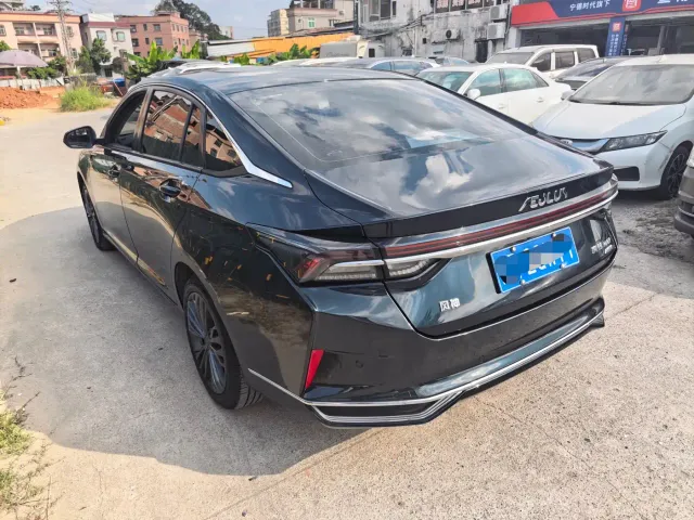 Dongfeng Yixuan MAX — Фото автомобиля 9