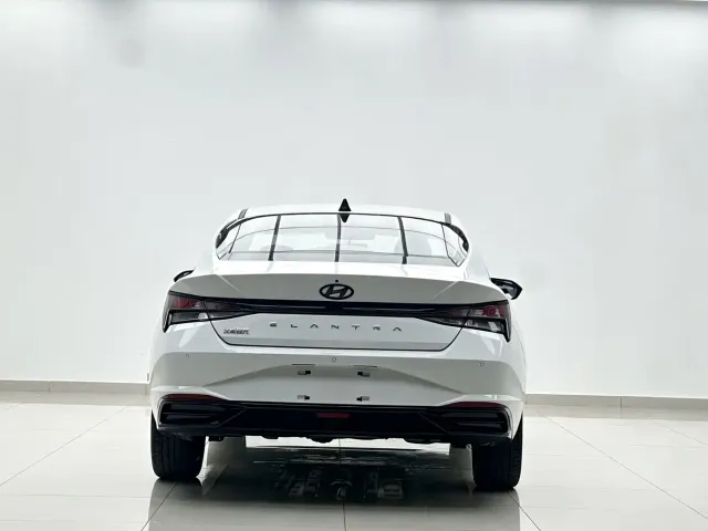 Hyundai Elantra — Фото автомобиля 5