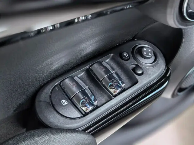 MINI Hatch — Фото автомобиля 25