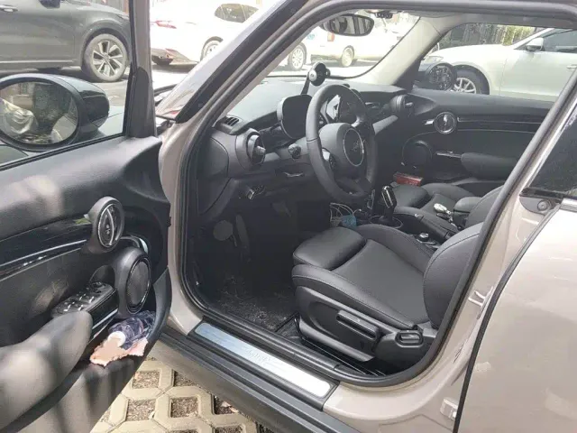 MINI Hatch — Фото автомобиля 13