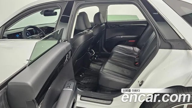 Hyundai Grandeur GN7 — Фото автомобиля 27