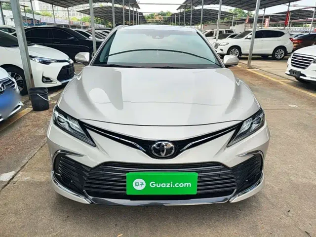 Toyota Camry — Фото автомобиля 2