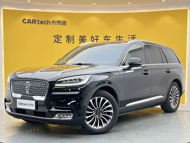 Фотография автомобиля — Lincoln Aviator