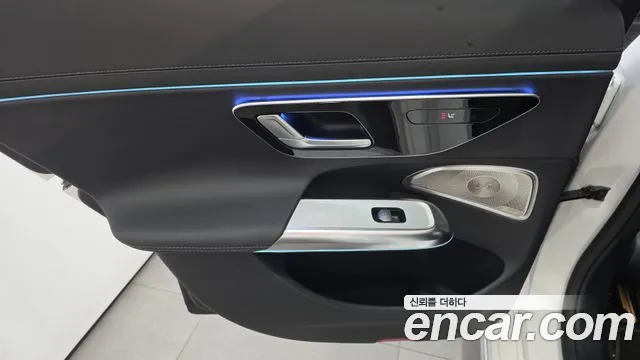 Mercedes-Benz E-Class — Фото автомобиля 14