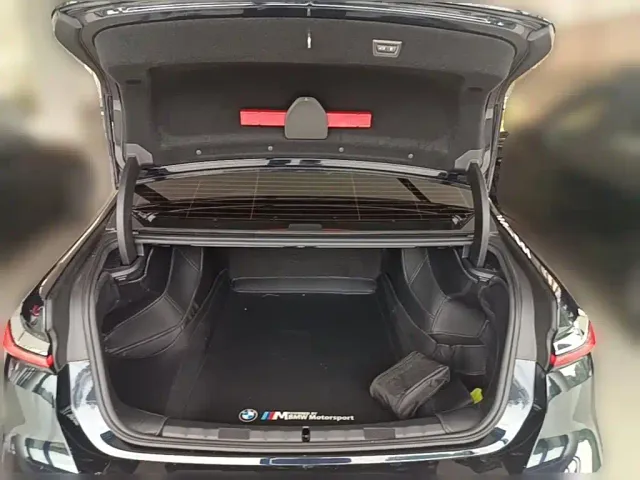 BMW 7 Series — Фото автомобиля 23