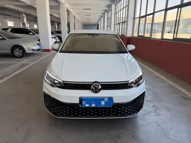 Volkswagen Lavida — Фото автомобиля 2