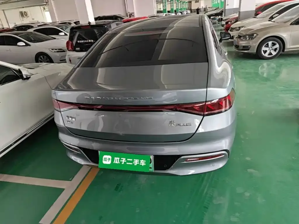 BYD Qin PLUS 2024 Glory Edition DM-i 55KM Leading — Фото автомобиля 3
