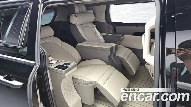 Kia Canival Carnival 4 поколение Бензин 4 места Hi-Limousine (Спецкузов) — Фото автомобиля 26