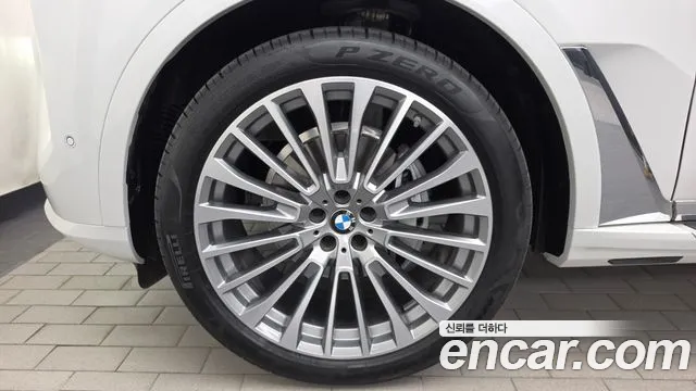 BMW X7 — Фото автомобиля 5
