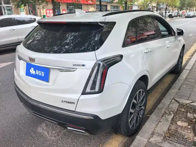 Cadillac XT5 — Фото автомобиля 3