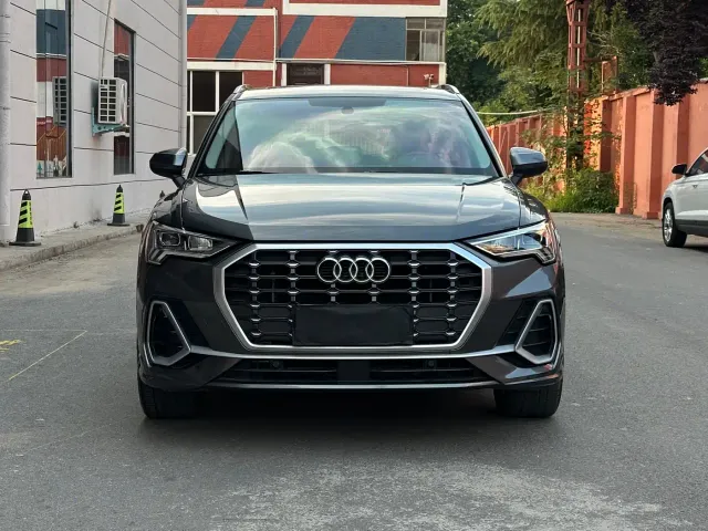 Audi Q3 — Фото автомобиля 3