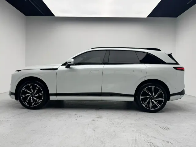 Xpeng G9 — Фото автомобиля 8