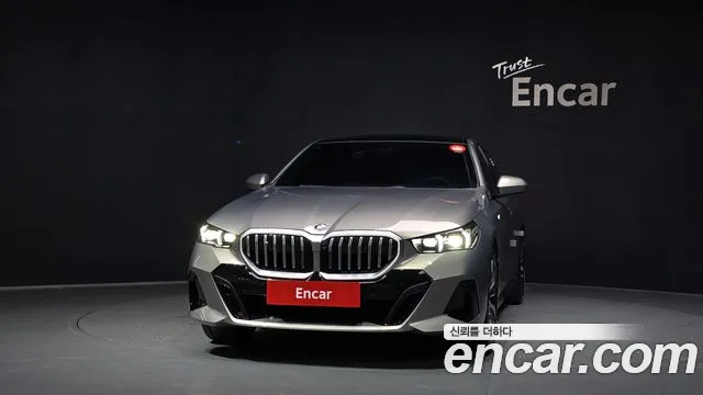 BMW 5-Series 5 серия (G60) 530i xDrive M Sport — Фото автомобиля 3