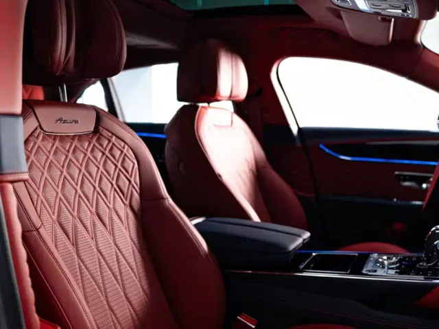 Bentley Flying Spur — Фото автомобиля 13