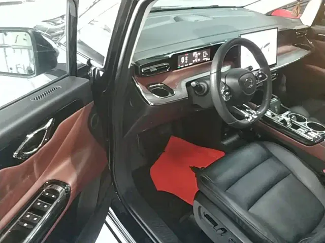 GAC Trumpchi E8 — Фото автомобиля 15