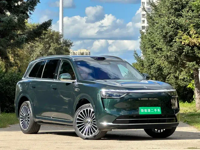 Aito M8 — Фото автомобиля 3