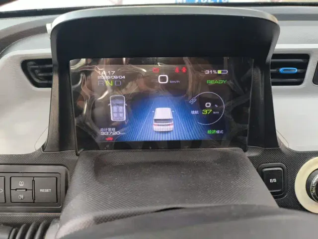 Wuling Hongguang Mini EV — Фото автомобиля 12