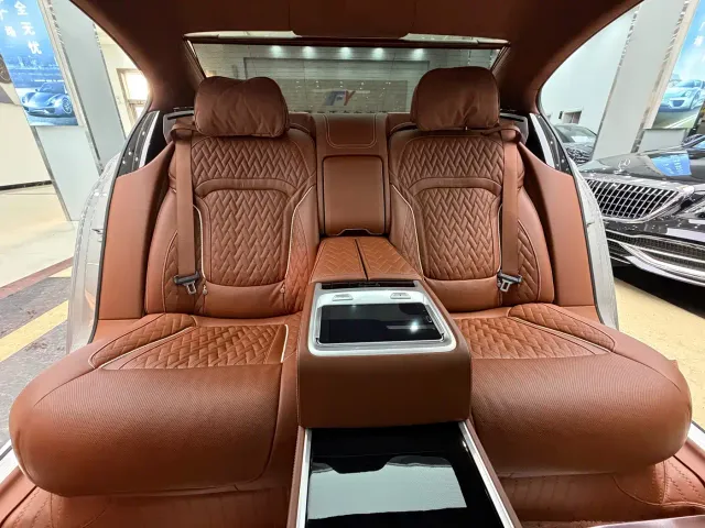 BMW 7 Series — Фото автомобиля 12