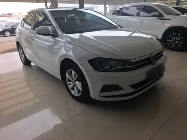Volkswagen Polo — Фото автомобиля 3