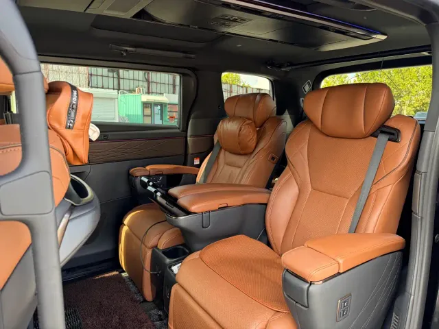 Toyota Alphard — Фото автомобиля 6