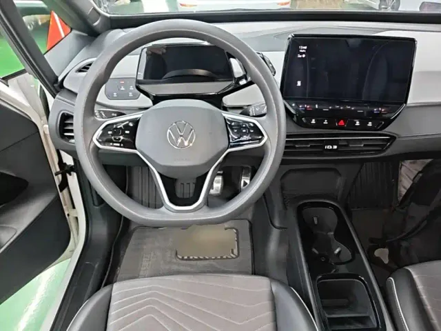 Volkswagen ID.3 — Фото автомобиля 10