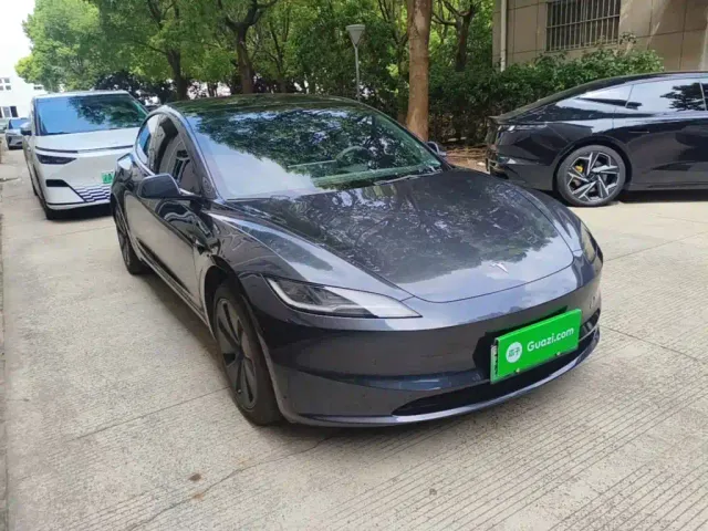 Tesla Model 3 — Фото автомобиля 3