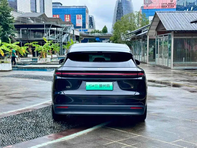 Li Auto i6 — Фото автомобиля 16