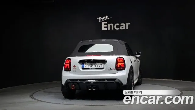 Mini Cooper Convertible — Фото автомобиля 4