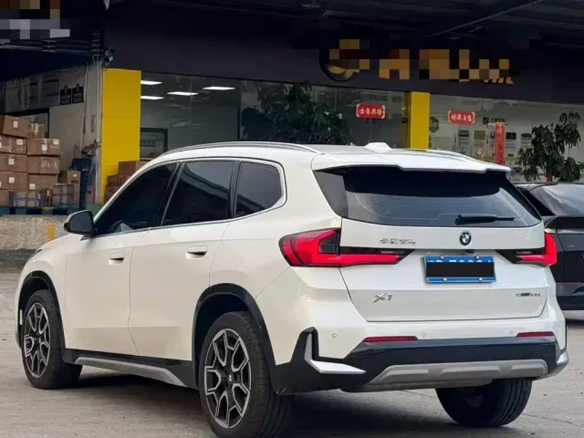 BMW X1 — Фото автомобиля 5