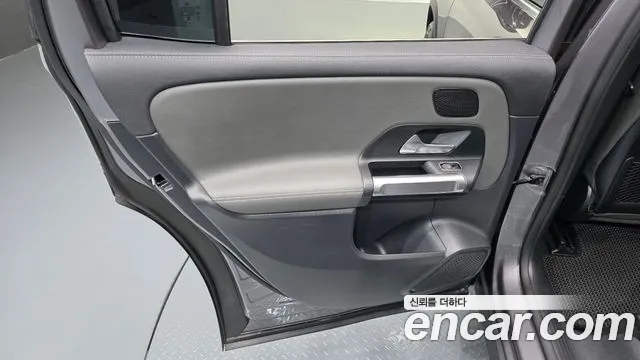 Mercedes-Benz EQB X243 — Фото автомобиля 25
