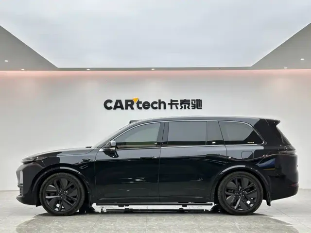 Li Auto L9 — Фото автомобиля 2