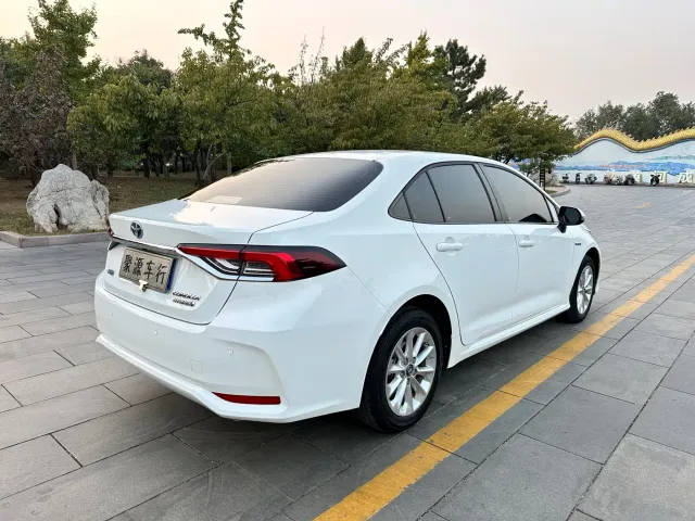 Toyota Corolla — Фото автомобиля 4