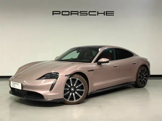 Фотография автомобиля — Porsche Taycan