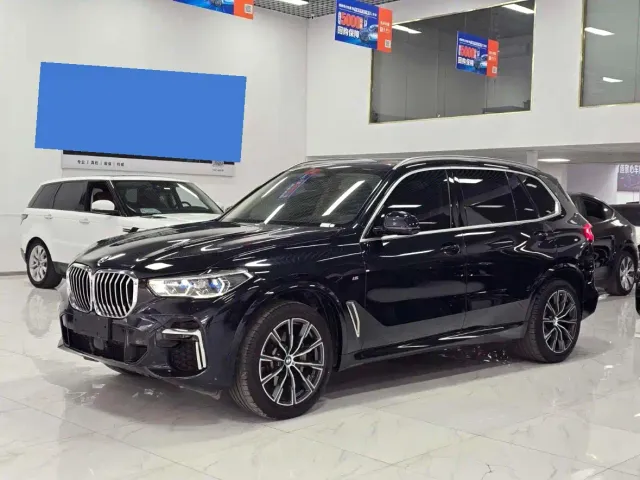 Фотография автомобиля — BMW X5