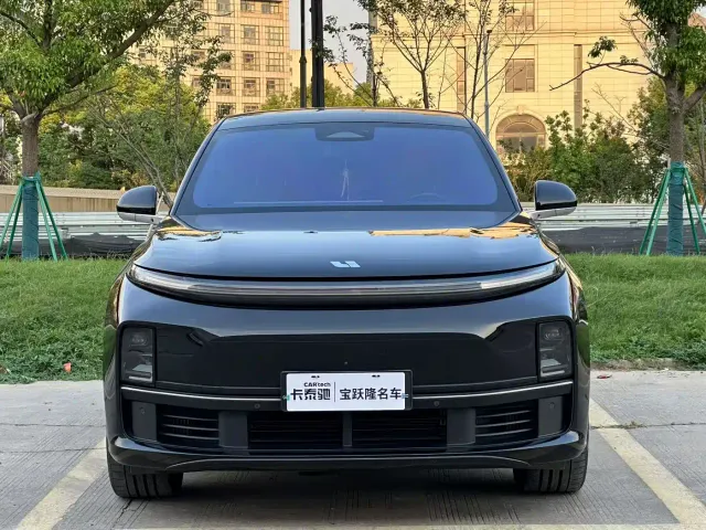 Li Auto L7 — Фото автомобиля 2