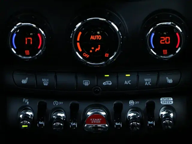 MINI Hatch — Фото автомобиля 22