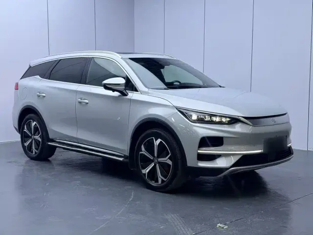 BYD Tang — Фото автомобиля 3