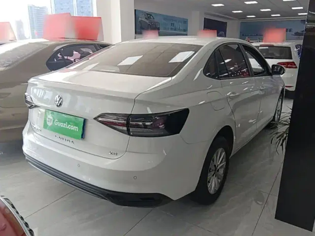 Volkswagen Lavida — Фото автомобиля 6