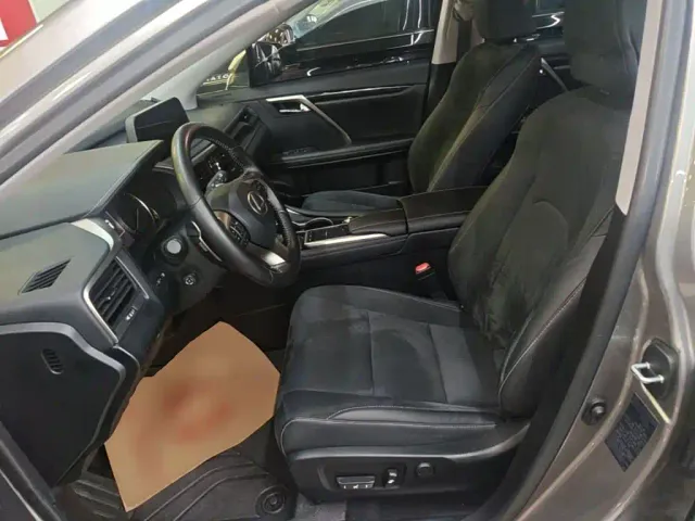 Lexus RX — Фото автомобиля 14