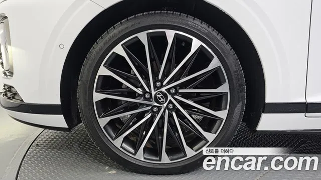 Hyundai Grandeur GN7 — Фото автомобиля 5