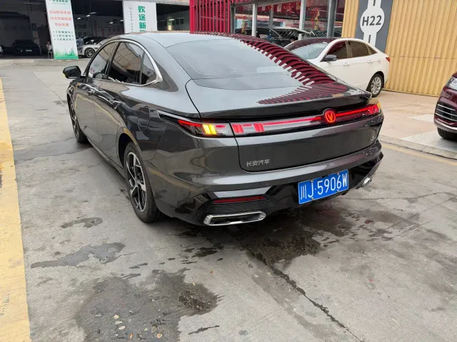 Changan Eado — Фото автомобиля 13