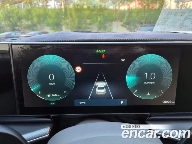 Hyundai Grandeur GN7 — Фото автомобиля 8