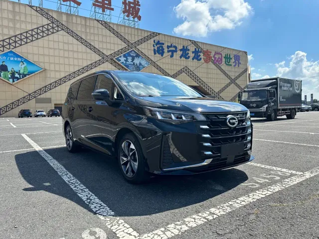 GAC Trumpchi M6 — Фото автомобиля 3