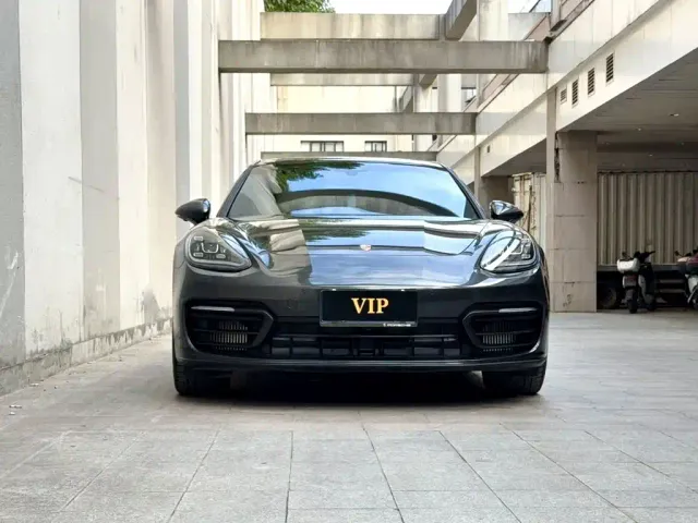 Porsche Panamera — Фото автомобиля 2