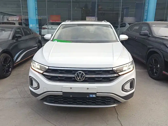 Volkswagen T-Roc — Фото автомобиля 2