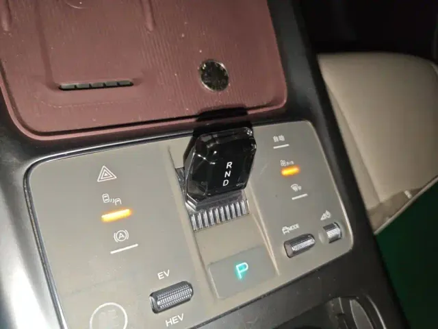 BYD Seal 07 DM-i — Фото автомобиля 15