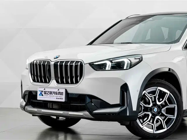 BMW X1 — Фото автомобиля 3