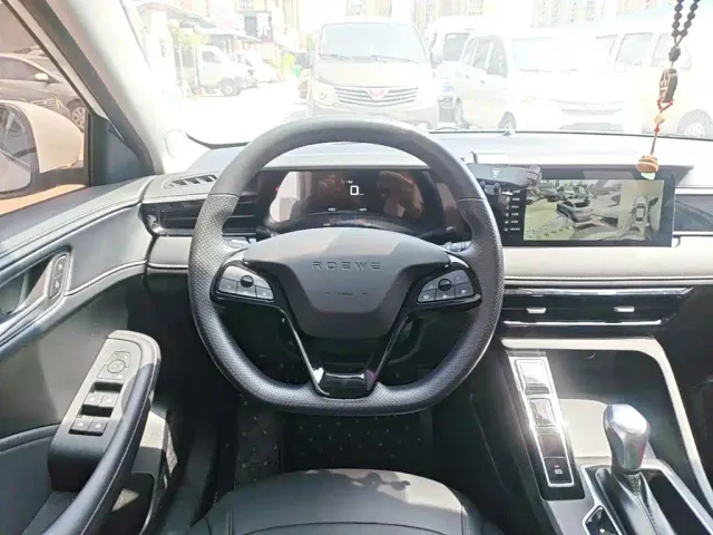Roewe i5 — Фото автомобиля 10
