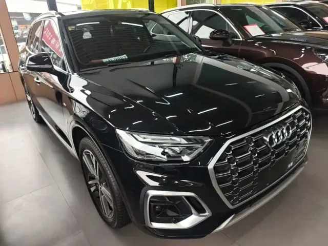 Audi Q5L — Фото автомобиля 3